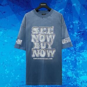 Balenciaga Men's T-Shirt